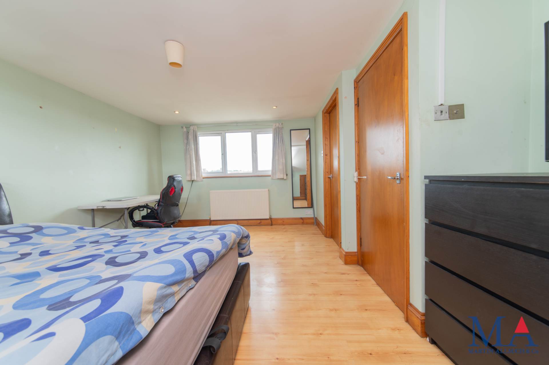 Theobald Street, Borehamwood, Image 18