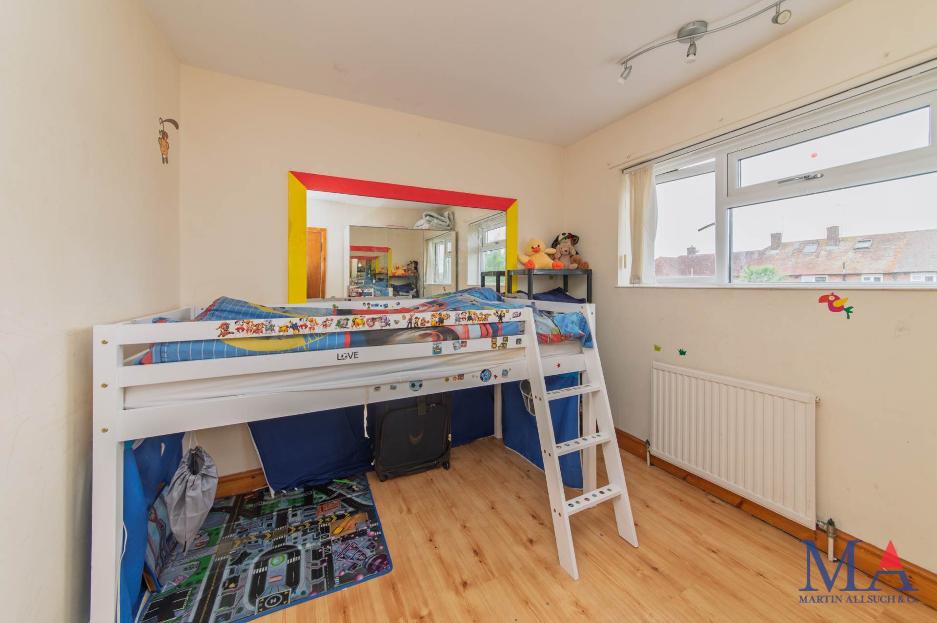 Theobald Street, Borehamwood, Image 23