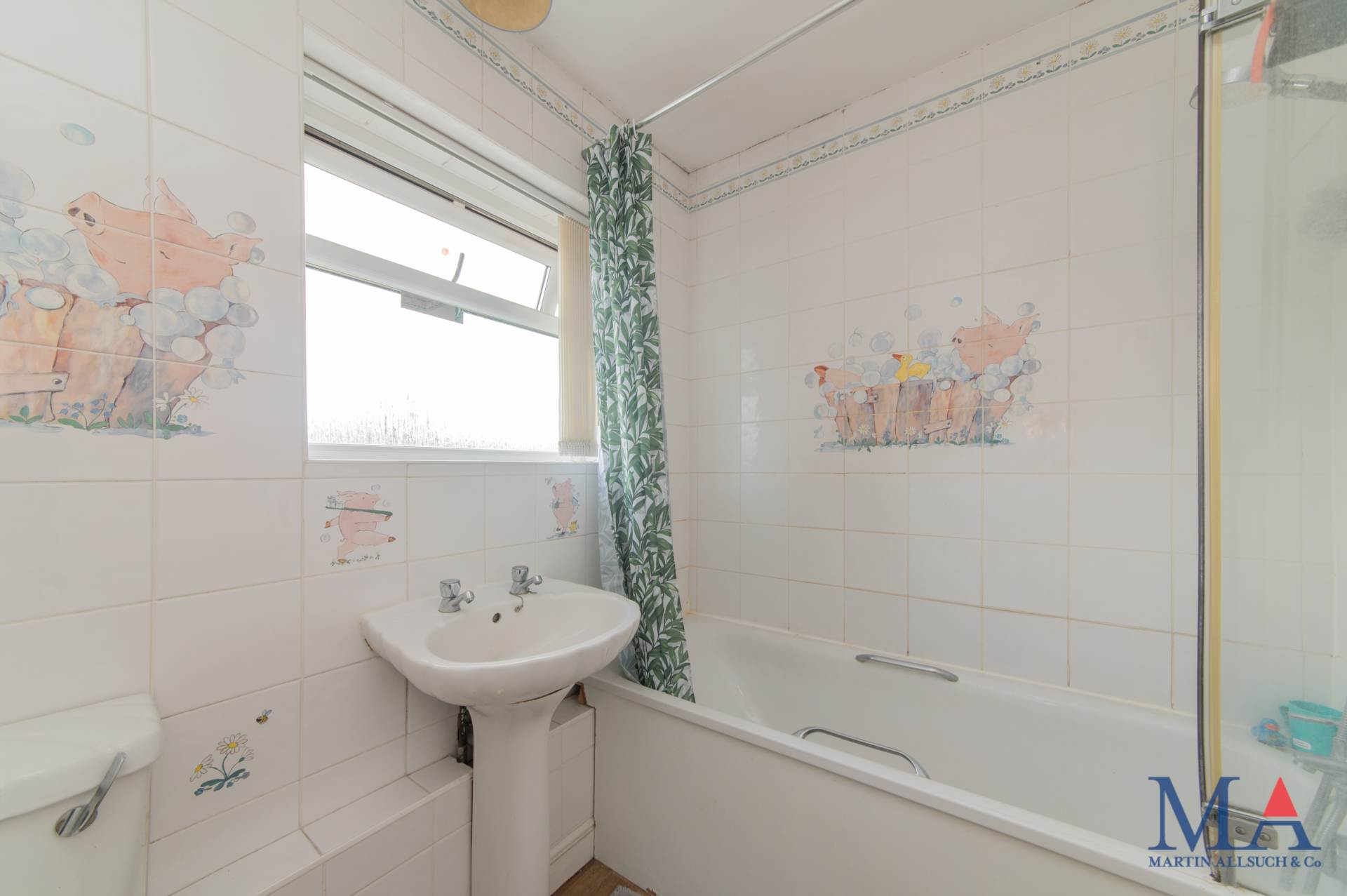 Theobald Street, Borehamwood, Image 26