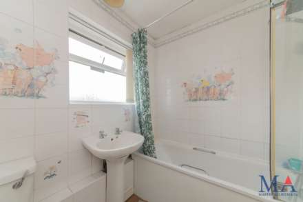 Theobald Street, Borehamwood, Image 26