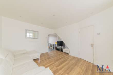 Theobald Street, Borehamwood, Image 5