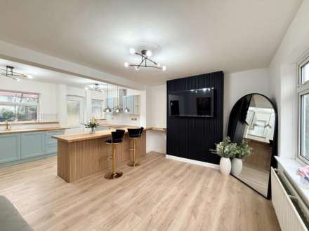 Manton Crescent, Beeston, Image 2