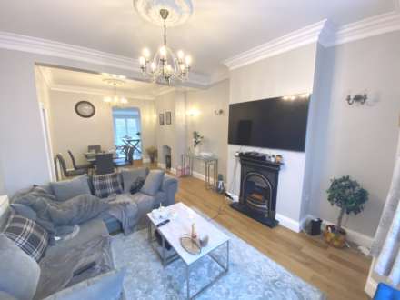 Property For Rent Parkhurst Road, London