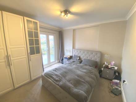 Parkhurst Road, London, Image 13