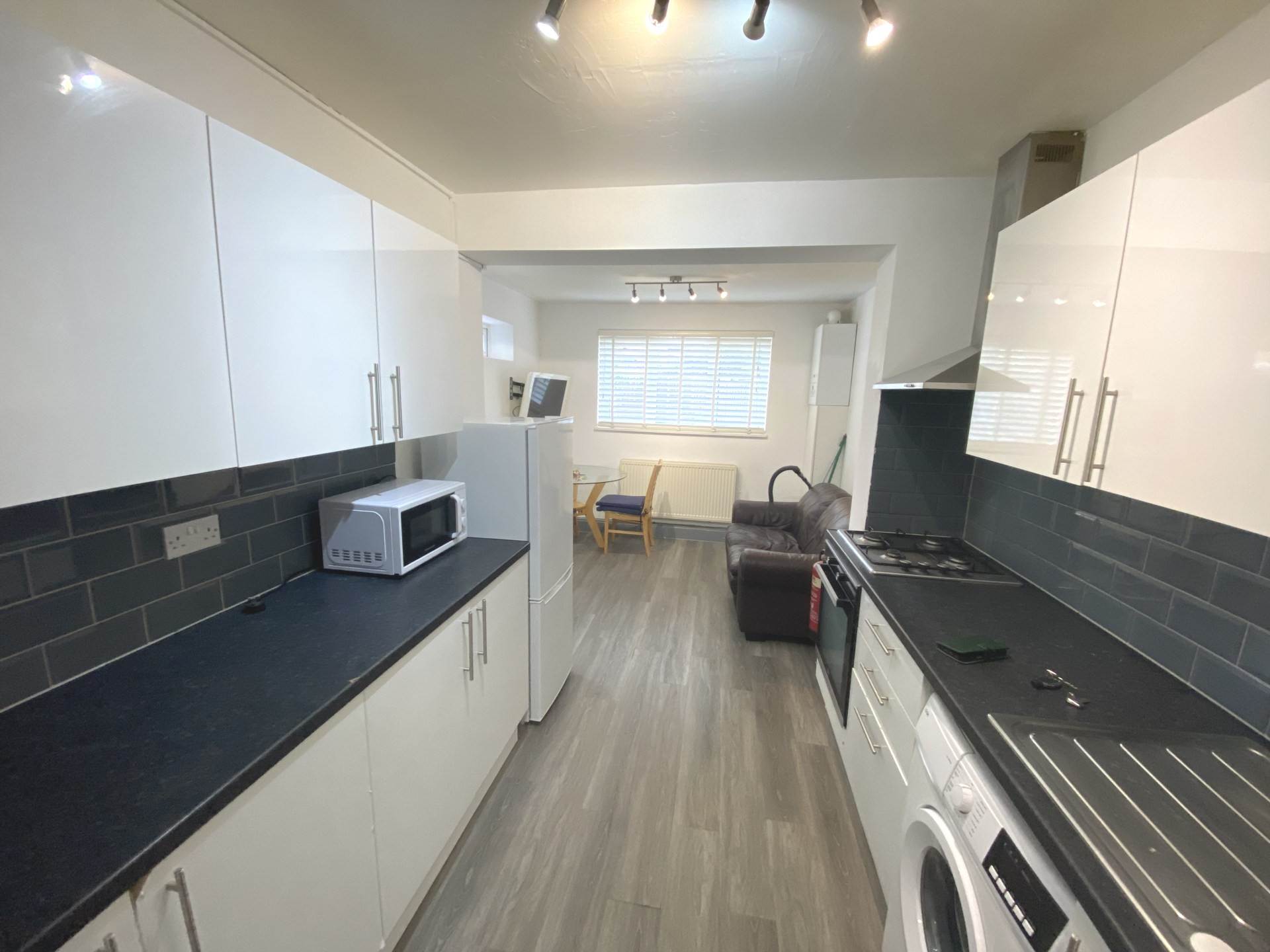 Leavesden Road, Watford, Image 4