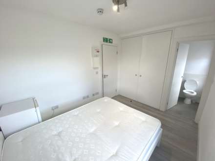 Leavesden Road, Watford, Image 2