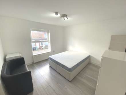 Leavesden Road, Watford, Image 1