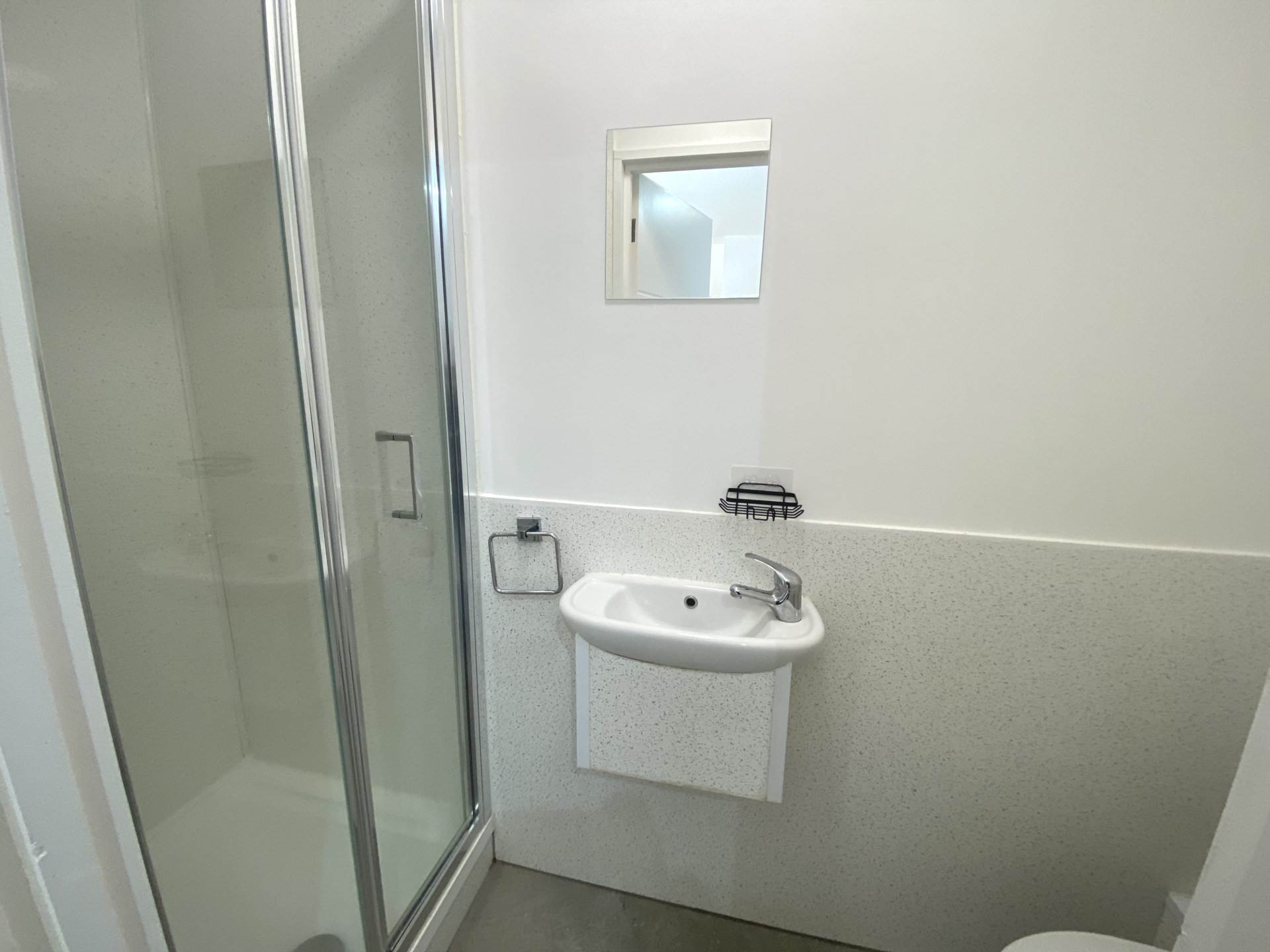 Leavesden Road, Watford, Image 3