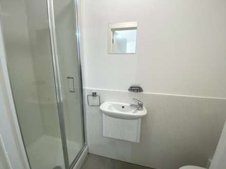 Leavesden Road, Watford, Image 3