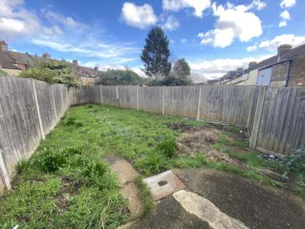 Leavesden Road, Watford, Image 7