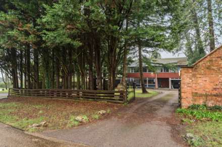 Aylmer Drive, Stanmore, Image 19