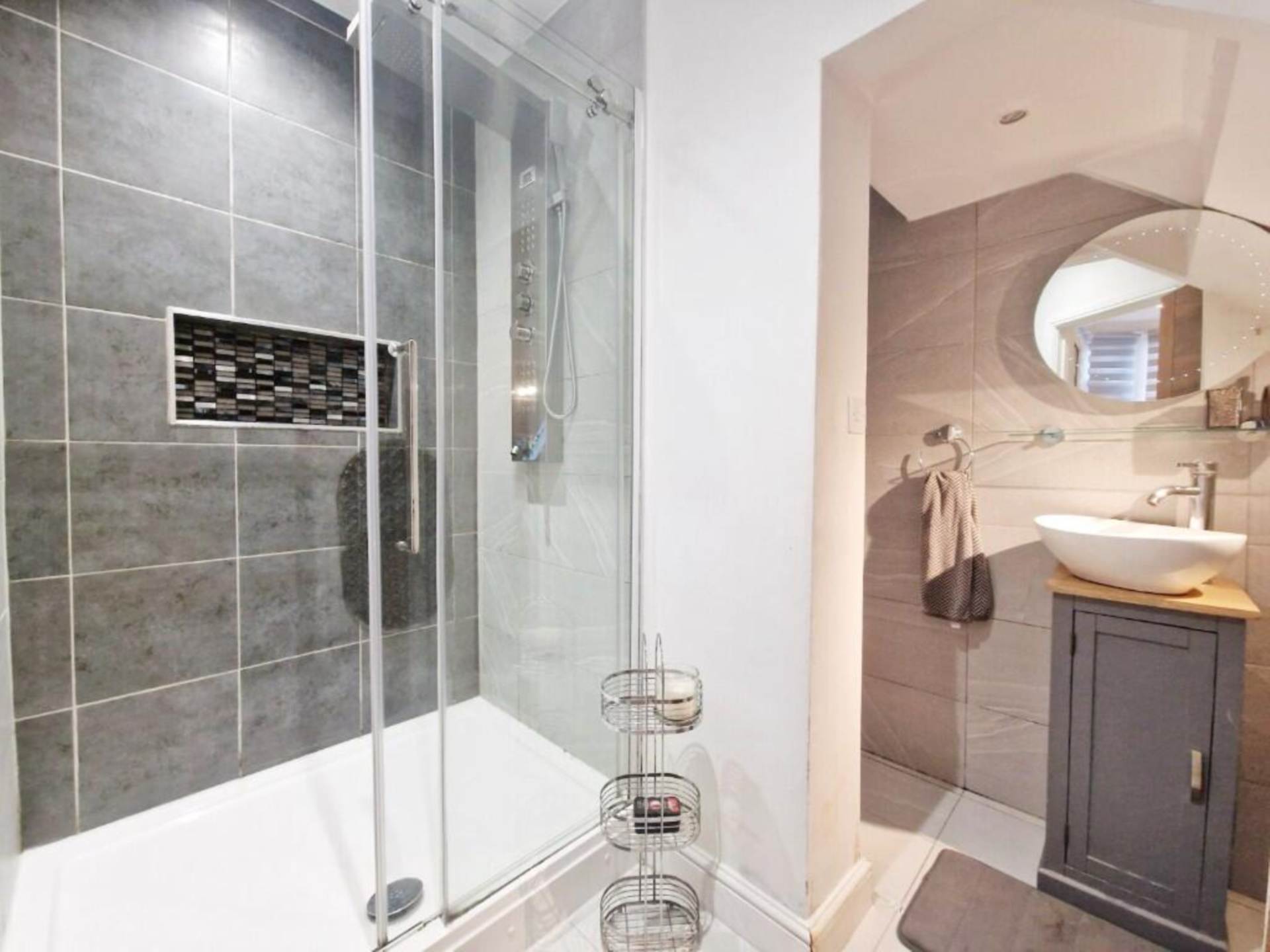 Little Bushey Lane, Bushey, Image 8