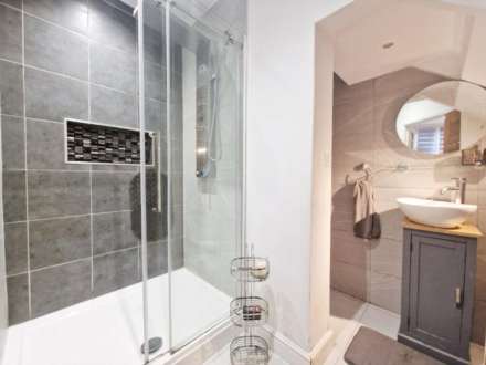 Little Bushey Lane, Bushey, Image 8