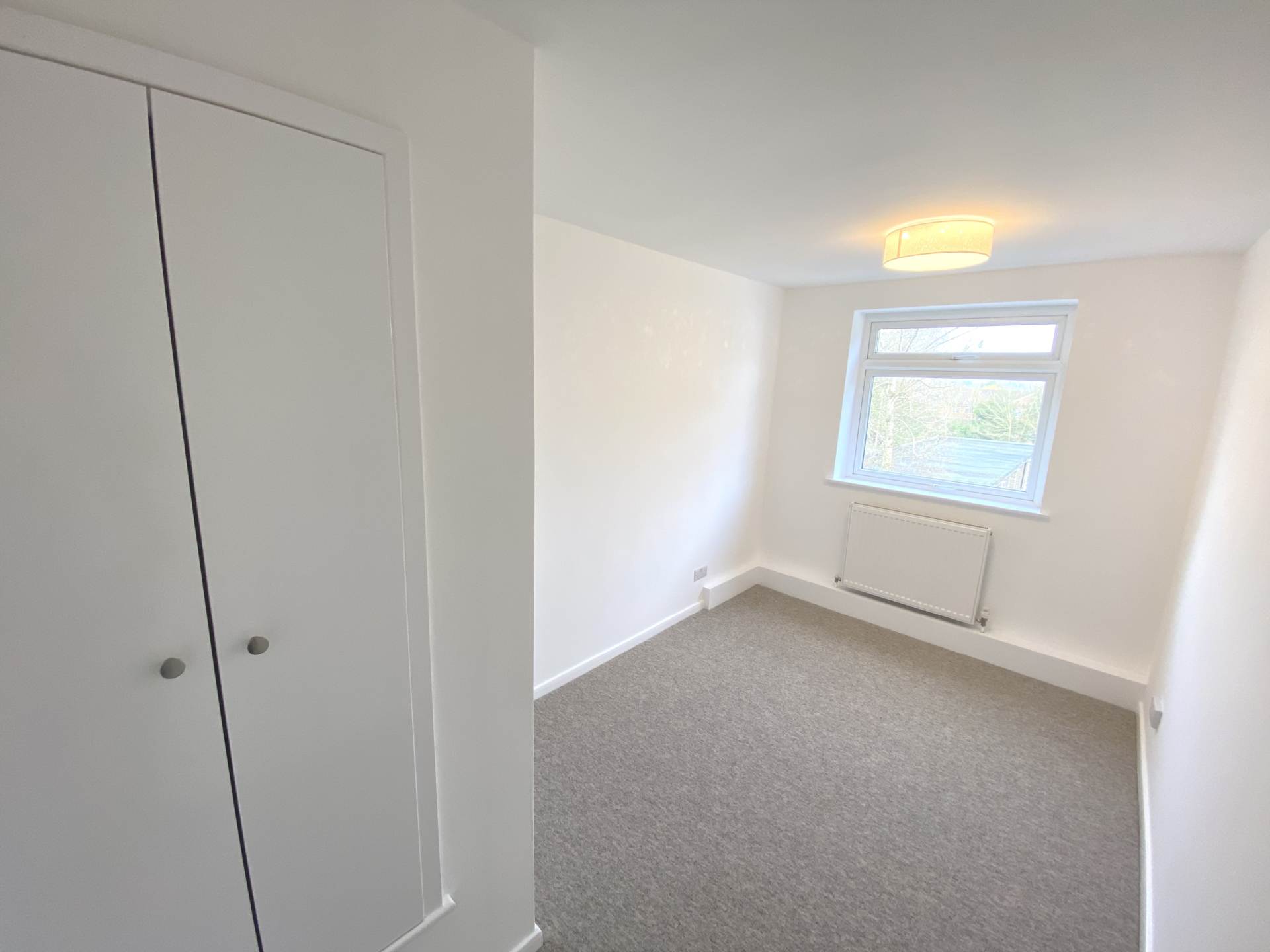 Red Road, Borehamwood, Image 11