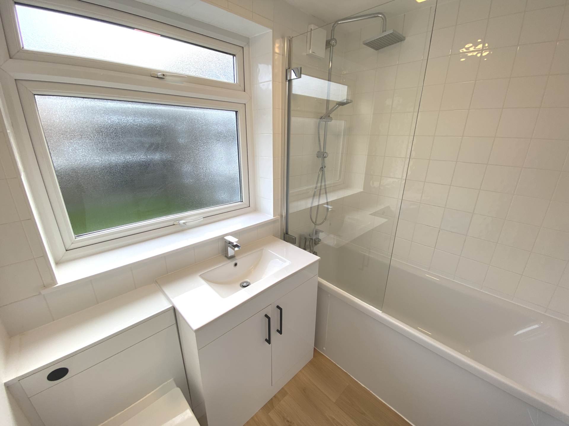 Red Road, Borehamwood, Image 13