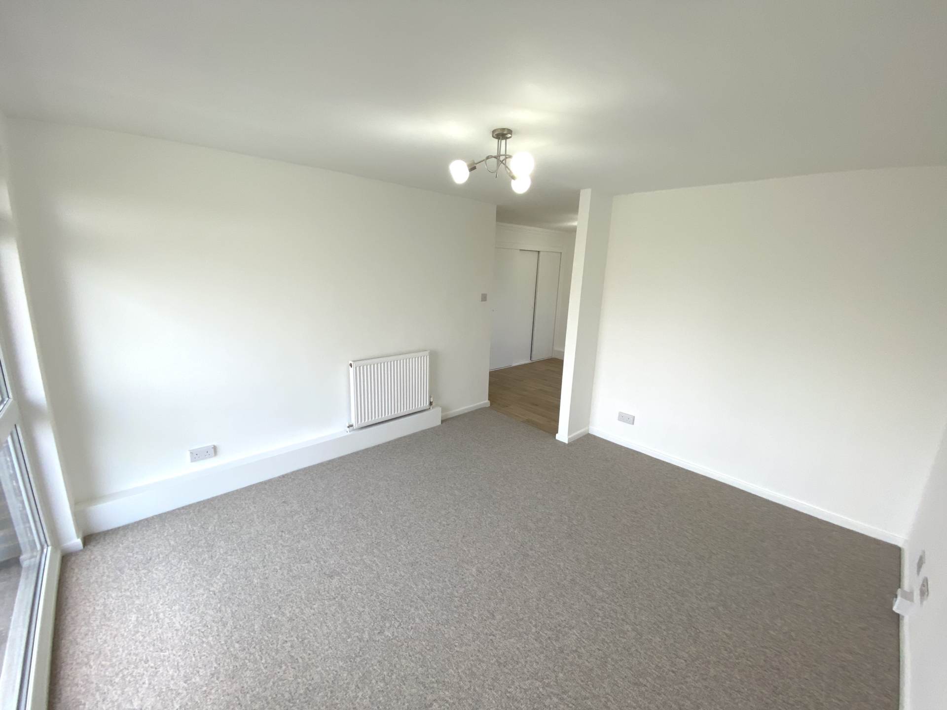 Red Road, Borehamwood, Image 4