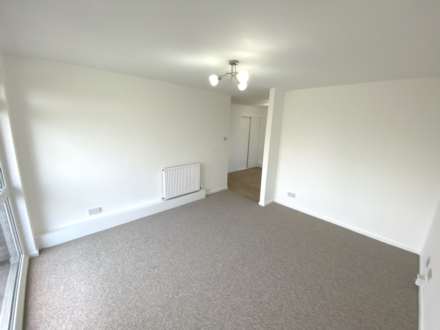 Red Road, Borehamwood, Image 4