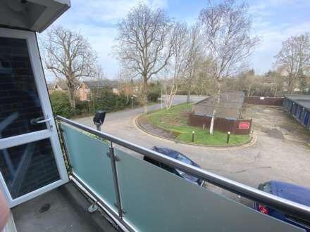 Red Road, Borehamwood, Image 5