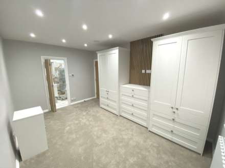 Guildown Avenue, London, Image 11