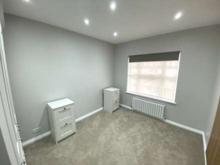 Guildown Avenue, London, Image 15