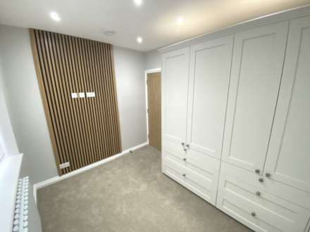 Guildown Avenue, London, Image 17