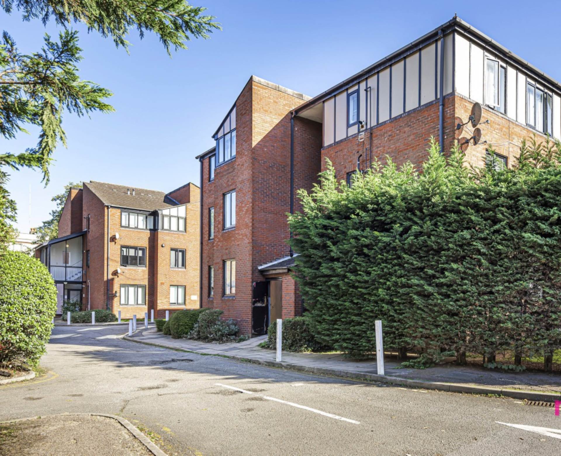 Canberra Close, London, Image 13