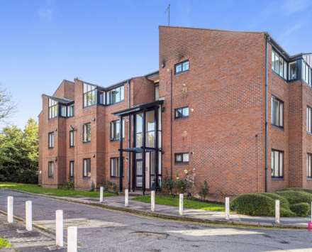 Canberra Close, London, Image 14