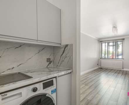 Canberra Close, London, Image 9