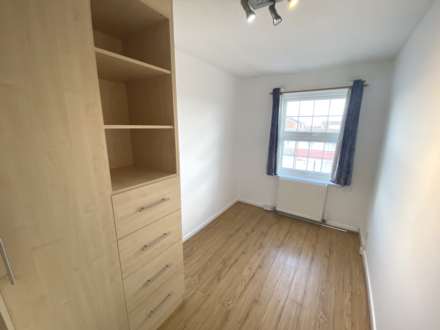 Welbeck Close, Borehamwood, Image 17