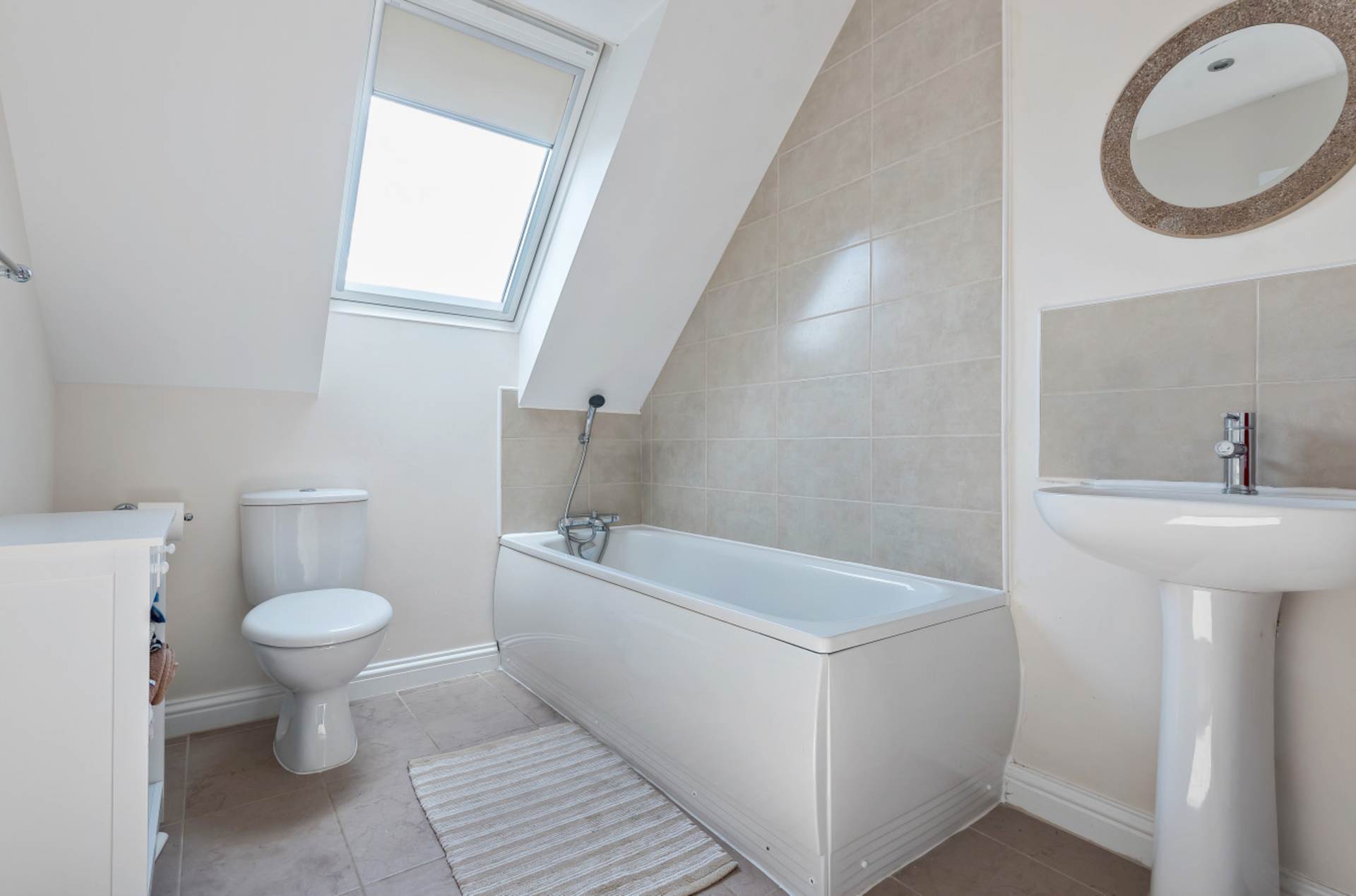 Sandringham Close, Borehamwood, Image 8