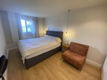 Byron Avenue, Borehamwood, Image 10