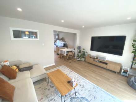 Byron Avenue, Borehamwood, Image 2