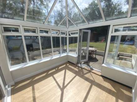 Byron Avenue, Borehamwood, Image 6