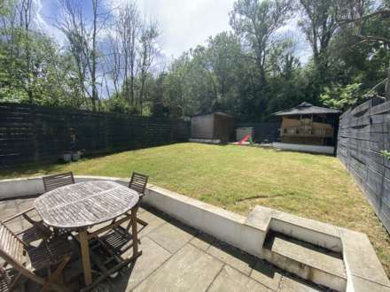 Byron Avenue, Borehamwood, Image 8