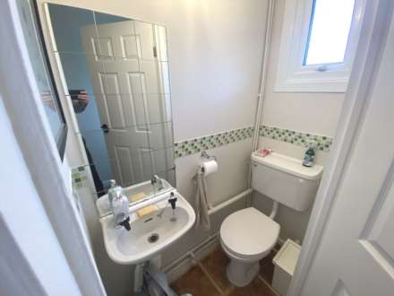 Byron Avenue, Borehamwood, Image 9