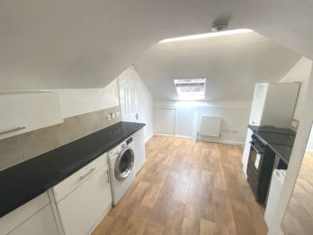 Watling Street, Radlett, Image 3
