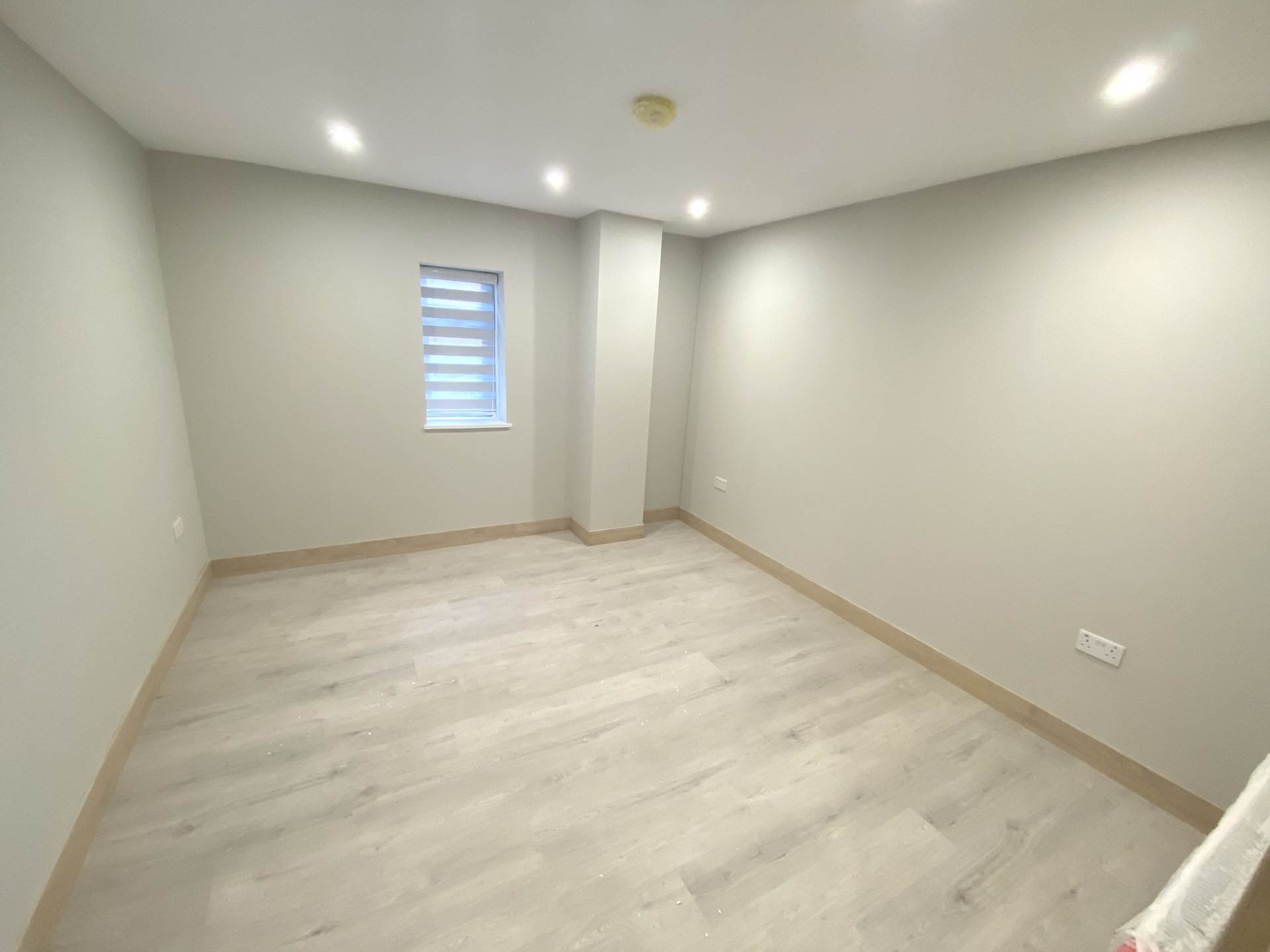Stirling Way, Borehamwood, Image 3