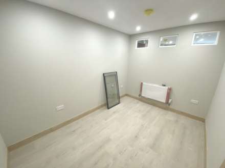 Stirling Way, Borehamwood, Image 2