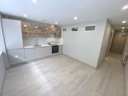 Stirling Way, Borehamwood, Image 1