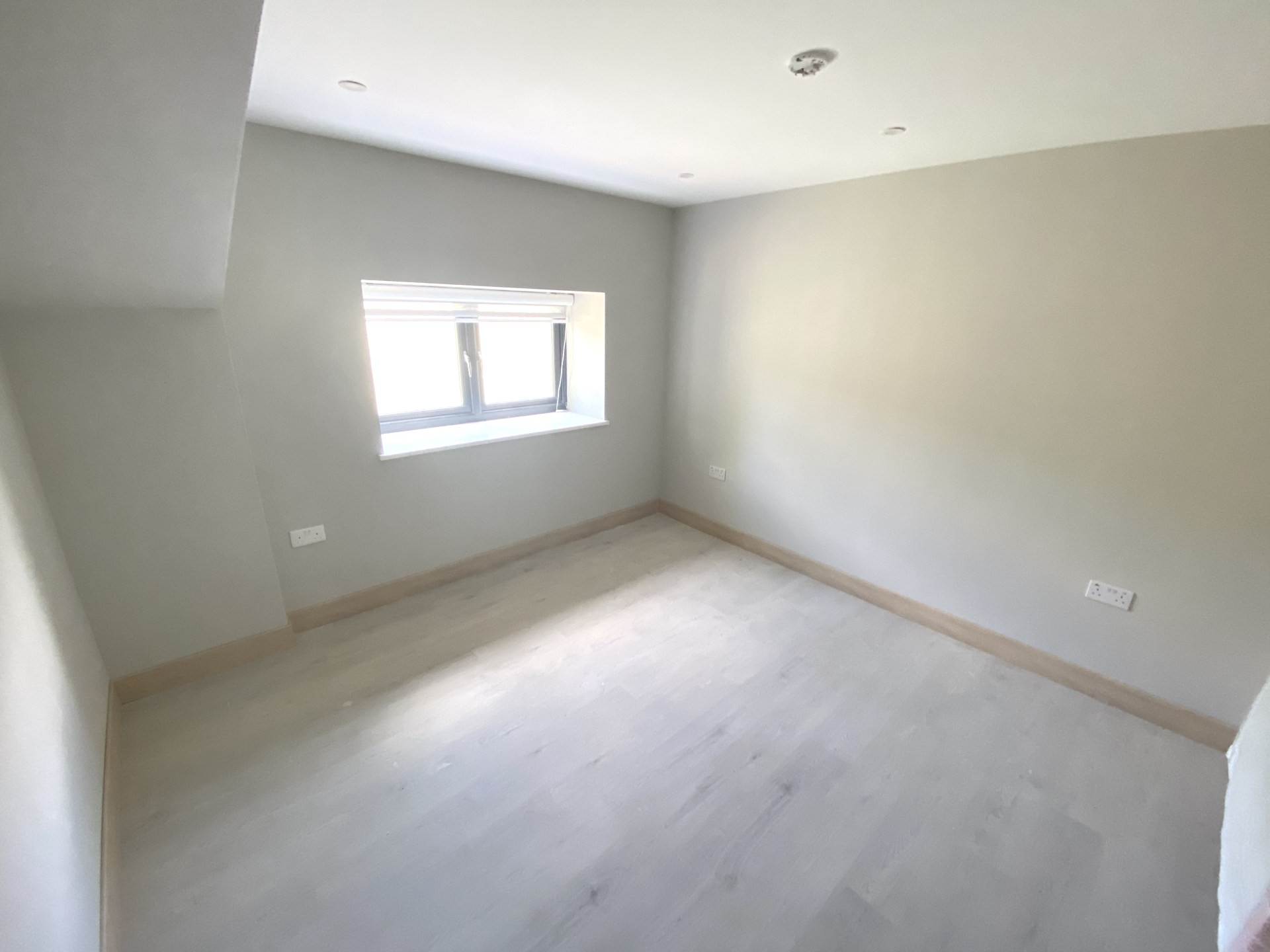 Stirling Way, Borehamwood, Image 2