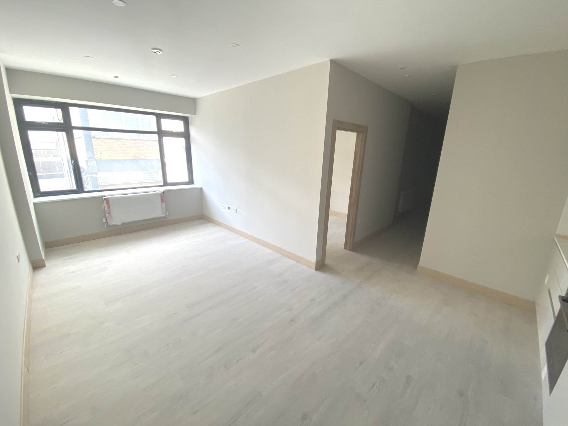 Stirling Way, Borehamwood, Image 2
