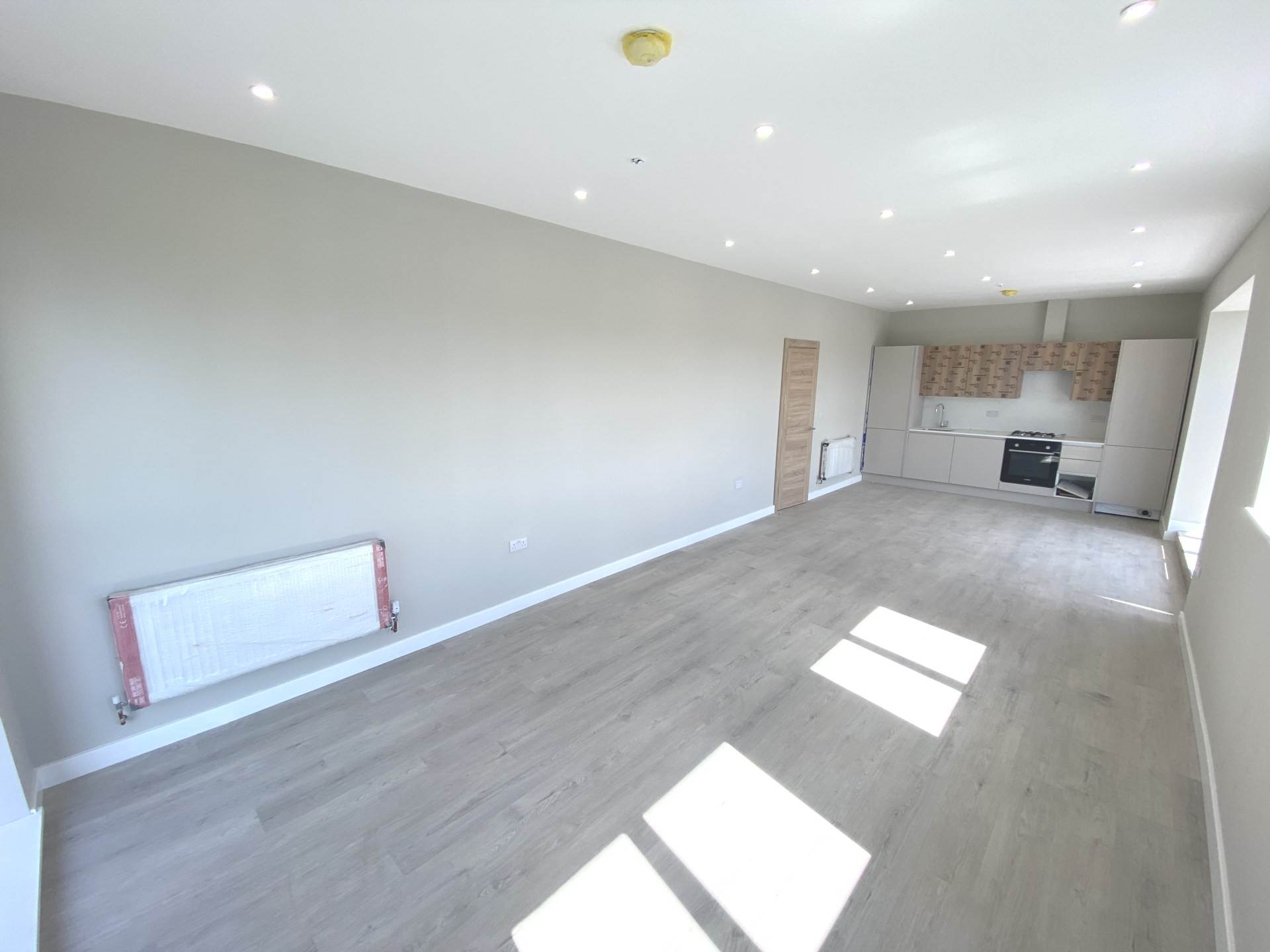 Stirling Way, Borehamwood, Image 1
