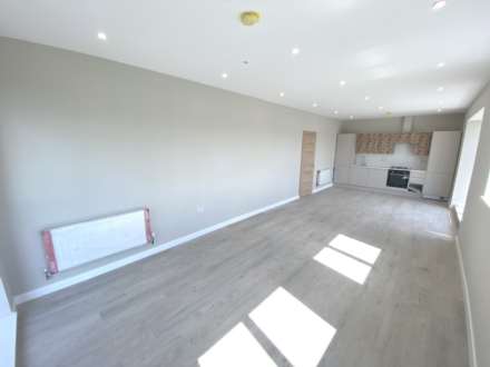 Stirling Way, Borehamwood, Image 1