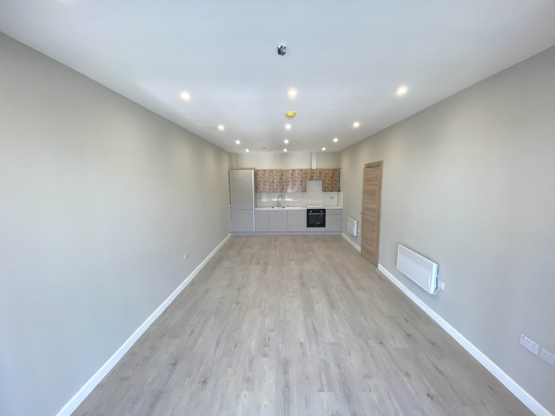 Stirling Way, Borehamwood, Image 2
