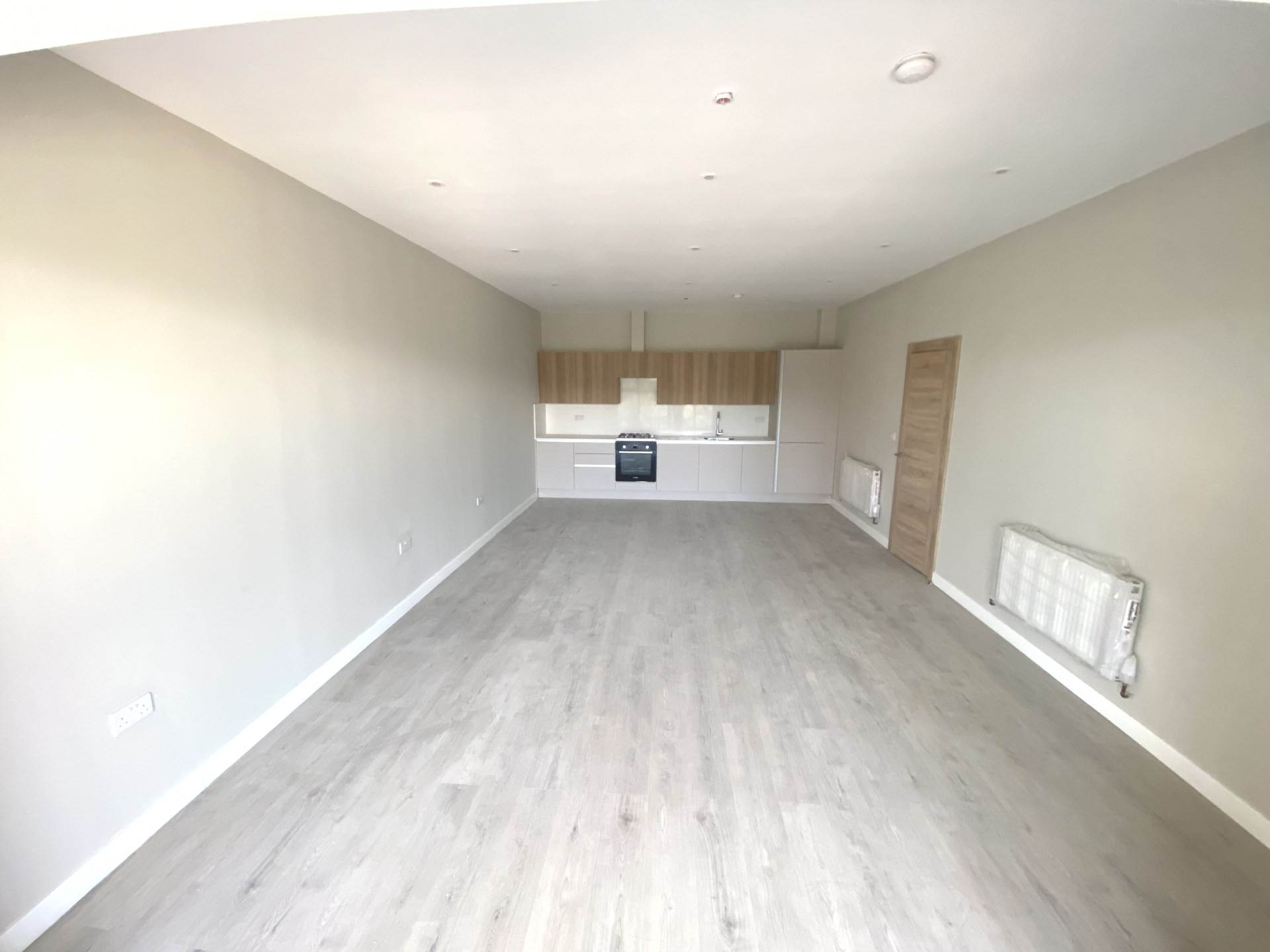 Stirling Way, Borehamwood, Image 2