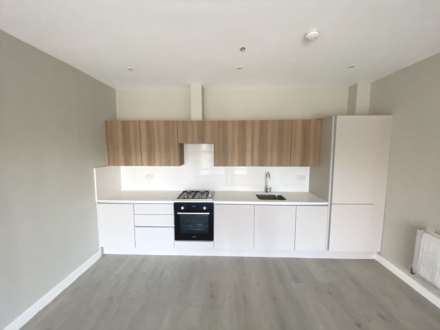 Stirling Way, Borehamwood, Image 3