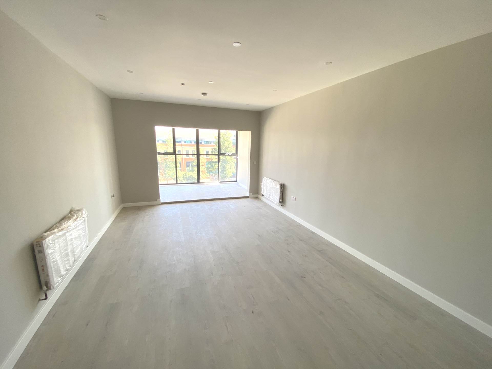 Stirling Way, Borehamwood, Image 1