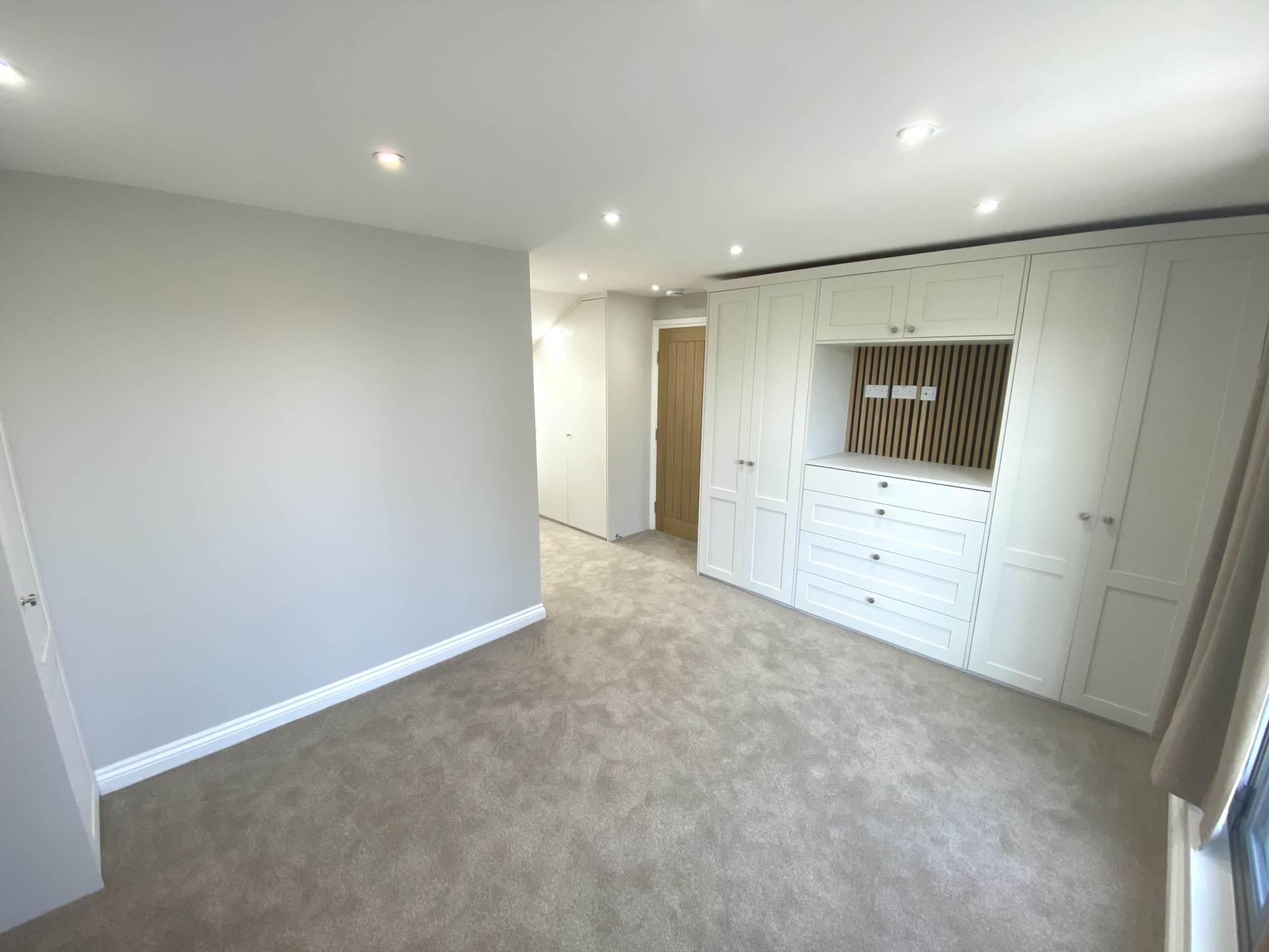 Chiltern Avenue, Bushey, Image 15