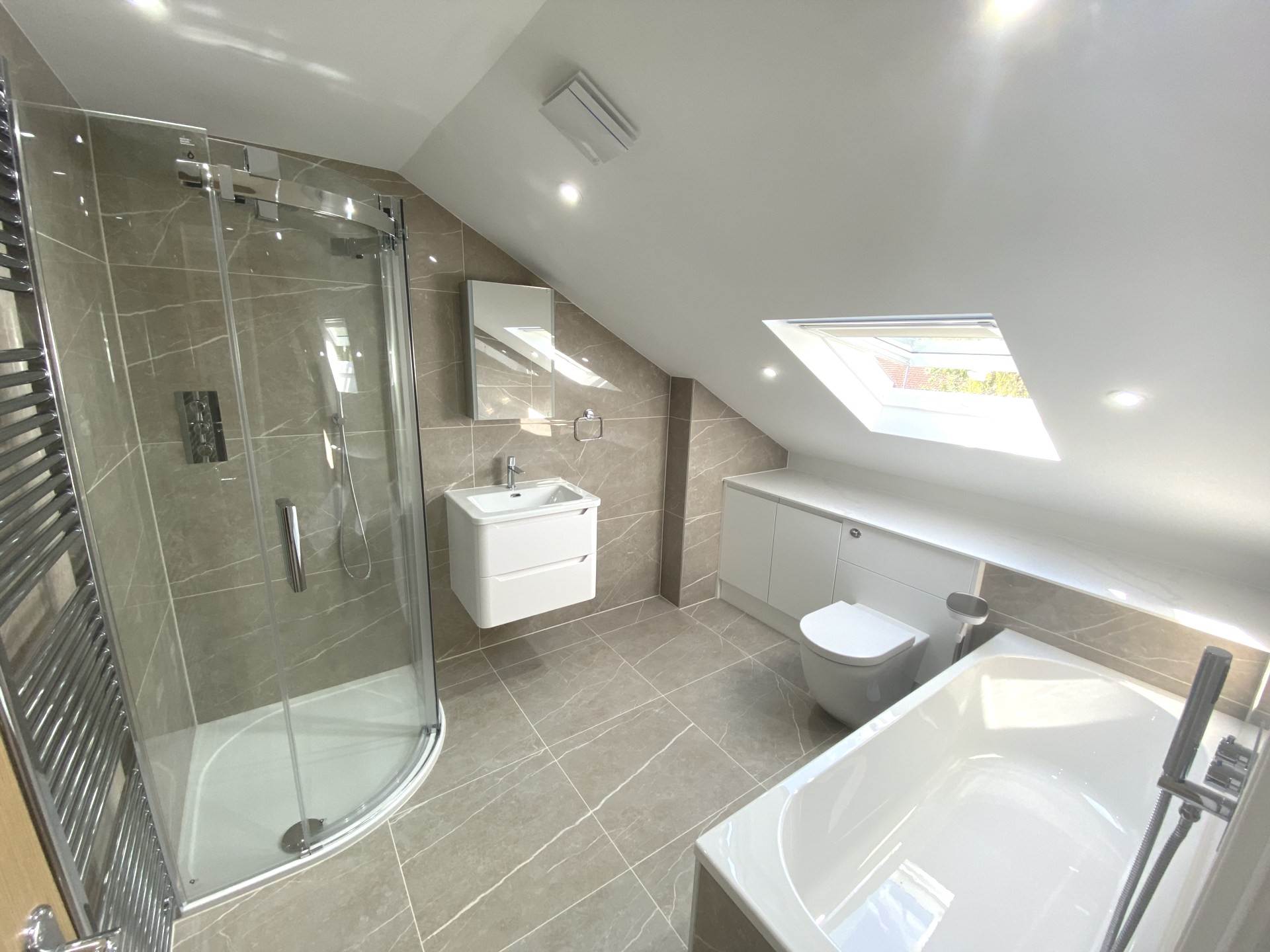 Chiltern Avenue, Bushey, Image 16