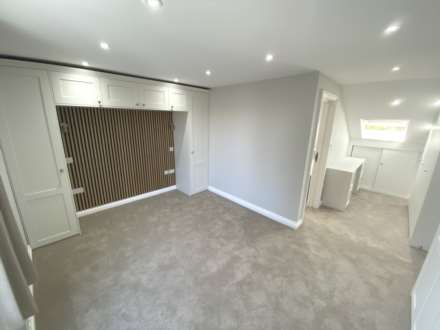 Chiltern Avenue, Bushey, Image 13